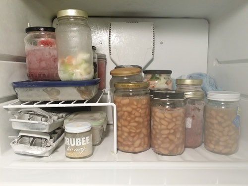 How to Freeze Food Without Plastic (Using Glass Jars) - Greenify Me