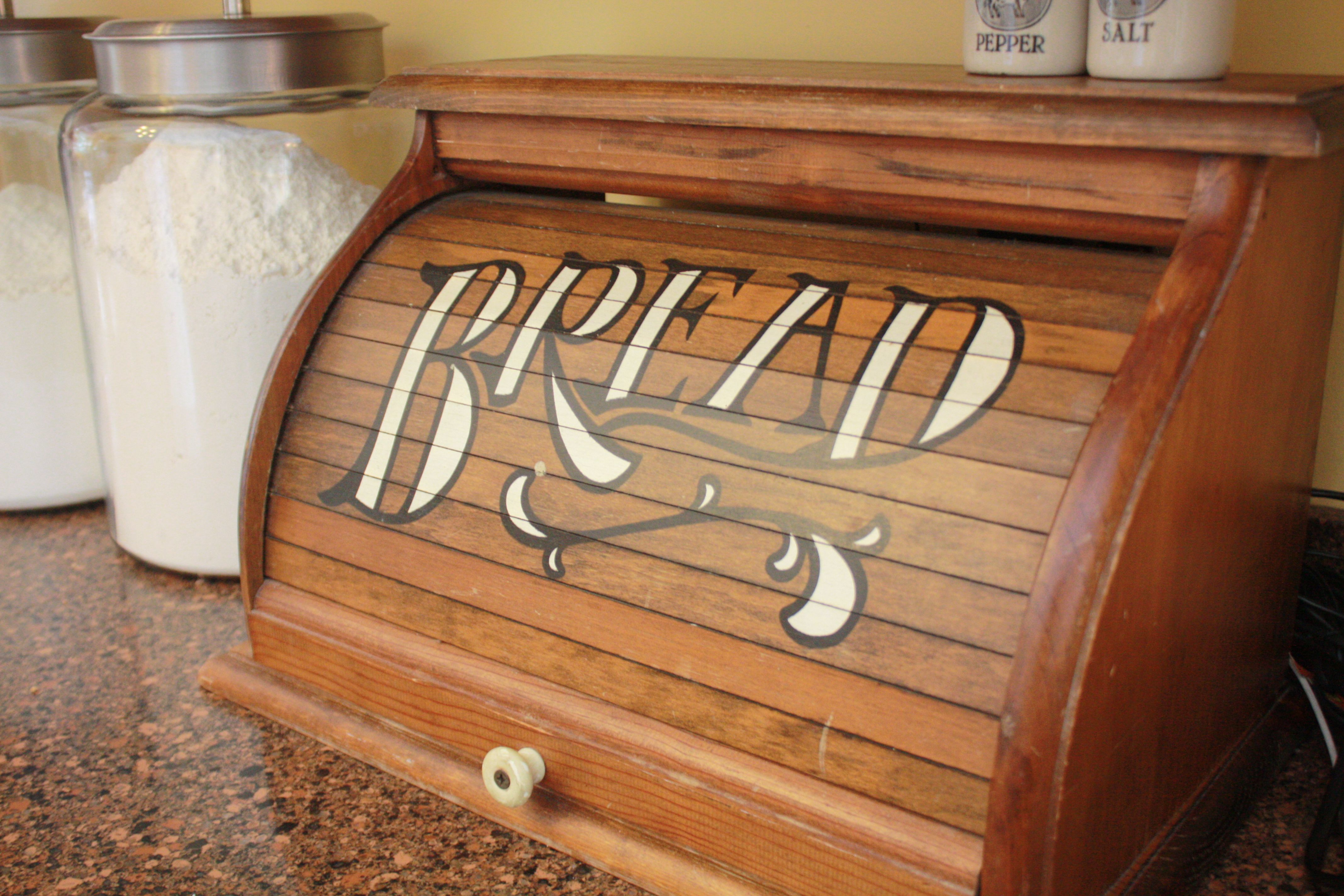 best bread box for keeping bread fresh