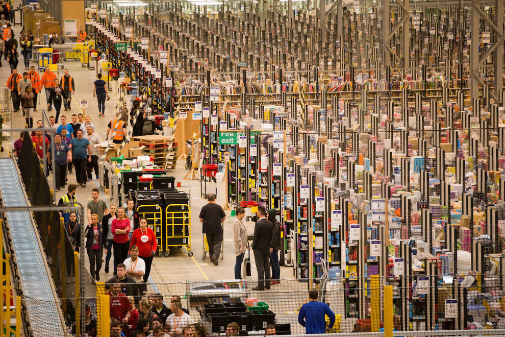 Here's what an Amazon warehouse looks like just before the festive