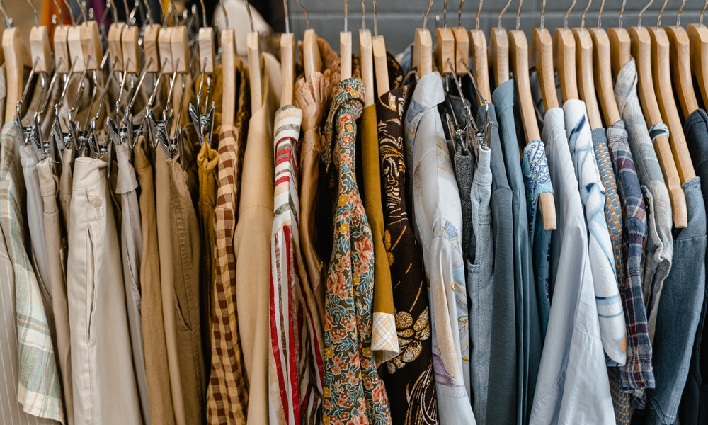 4 Alternatives to Shopping Fast Fashion to Save the Planet